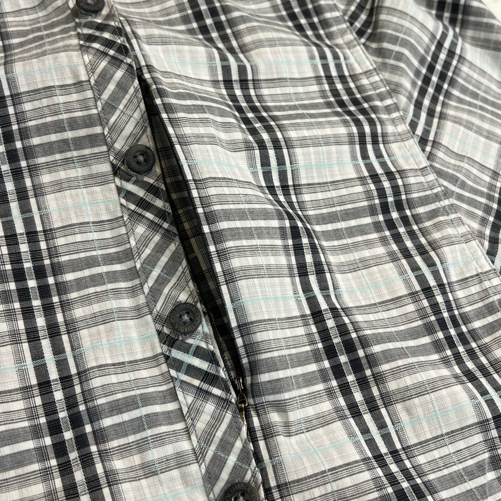 Columbia Plaid Roll Tab Button Down Shirt Size L - Picture 2 of 9